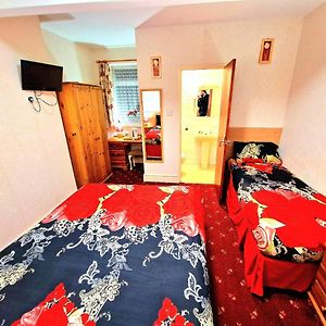 Economy Triple Room